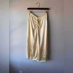 💛🐣 BUTTER YELLOW PULL ON MIDI SKIRT WITH FRONT TIE ROUCHING DETAIL ✨